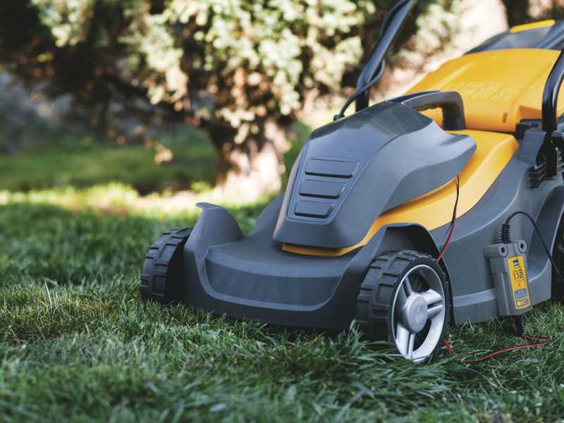 GYS Flash 1.12 - Caricabatterie e mantenitore di carica automatico - Batterie 12V da 1.2 a 32 ah