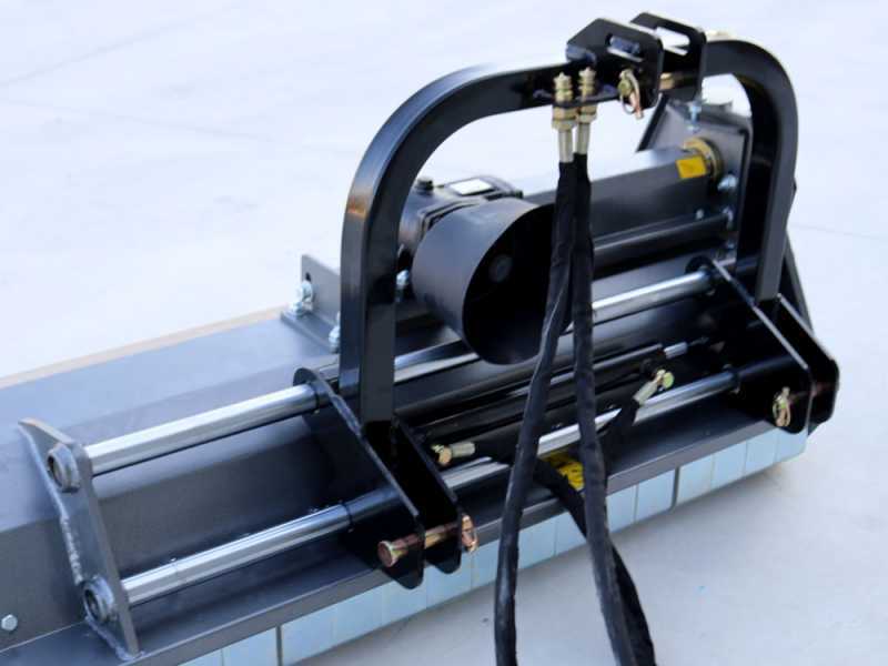 BlackStone BL 120 Hydro - Trinciaerba per trattore - Serie leggera - Spostamento idraulico