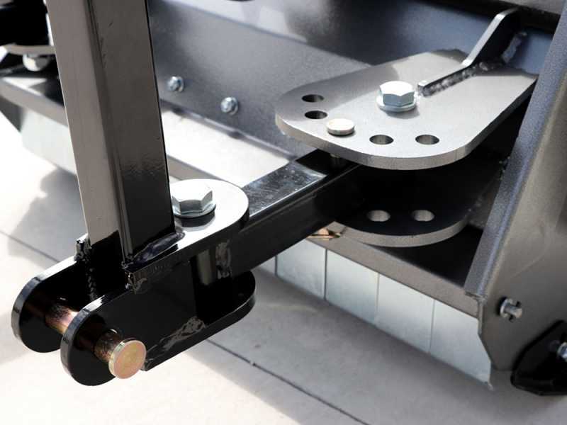 BlackStone BL 140 MSS - Trinciaerba per trattore - Serie leggera - Spostamento manuale