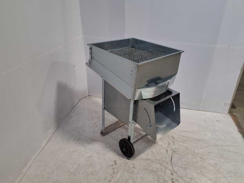 OUTLET - UTILIZZATO PER PROVA - Defogliatrice pneumatica per olive ad aria compressa 11-S Zincato - con griglia di pre-filtraggio
