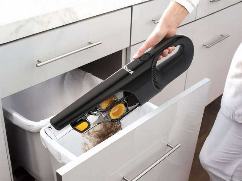 Shark CH950EUT - Aspirabriciole senza filo - Batteria da 10.8V 2Ah - Con Pet Kit