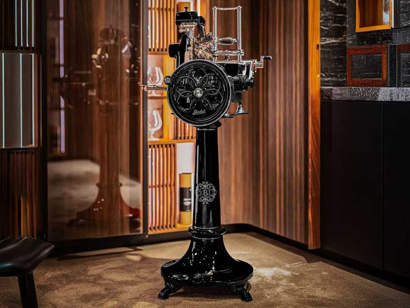 Berkel B2 Nero - Affettatrice a volano - Lama in acciaio cromato da 265 mm