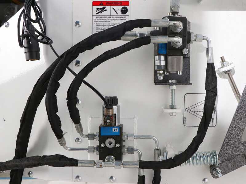 BlackStone BTC 100 HYDRO - Biotrituratore a trattore - Con rulli di trascinamento a controllo idraulico