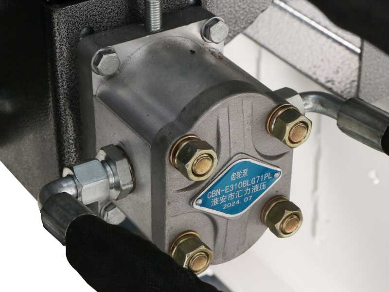 BlackStone BTC 100 HYDRO - Biotrituratore a trattore - Con rulli di trascinamento a controllo idraulico