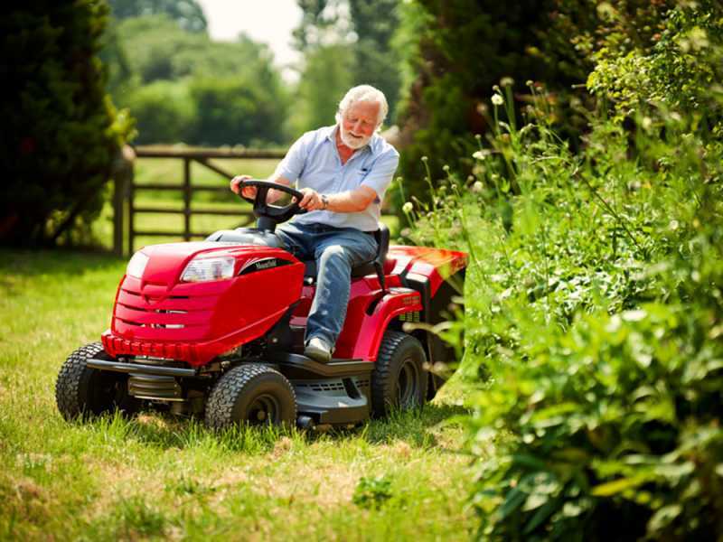Mountfield MTF 98H - Trattorino tosaerba con cambio idrostatico e cesto di raccolta 240 L