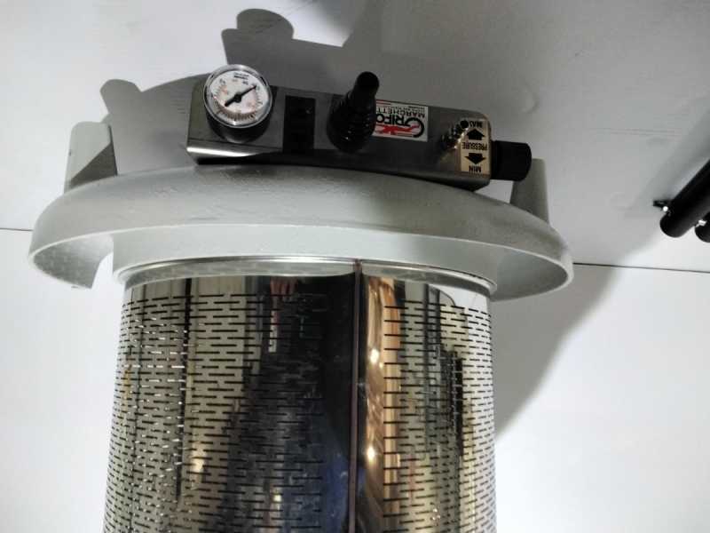 OUTLET - SENZA IMBALLO ORIGINALE - Grifo PEA40 - Pressa pneumatica per frutta 40 L - Vasca in INOX