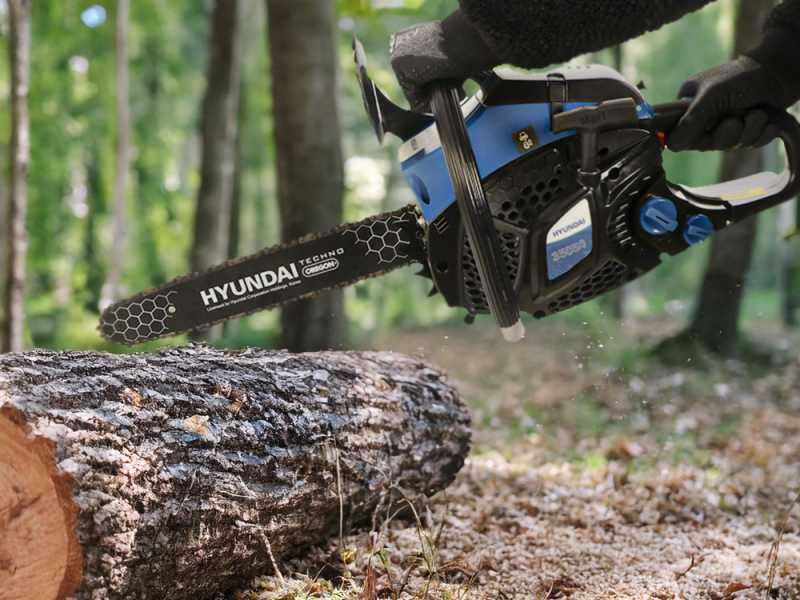 Hyundai CS4600-5 - Motosega a scoppio da taglio - Lama da 45cm