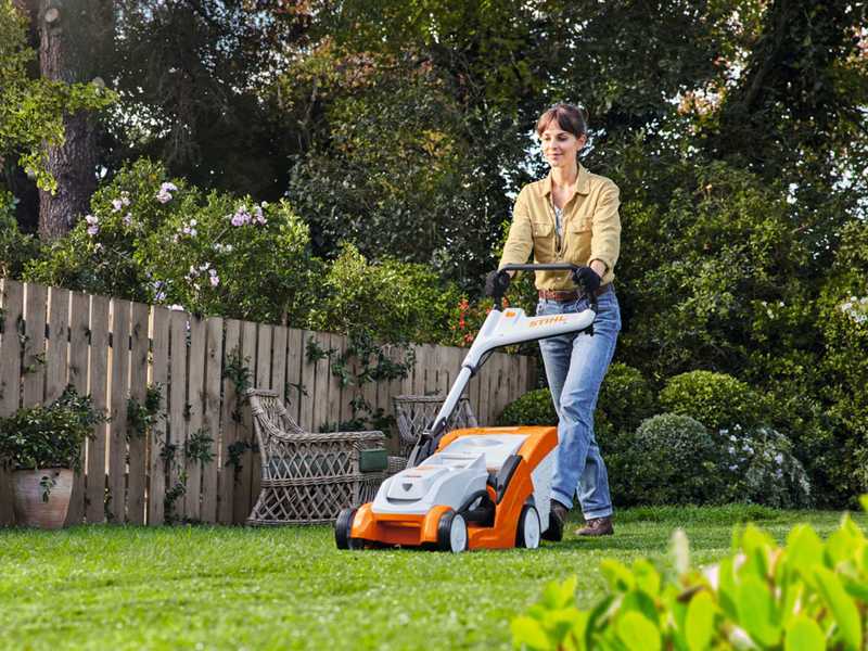 STIHL RMA 239 C - Tagliaerba a batteria - 36V 5Ah - Taglio 37 cm