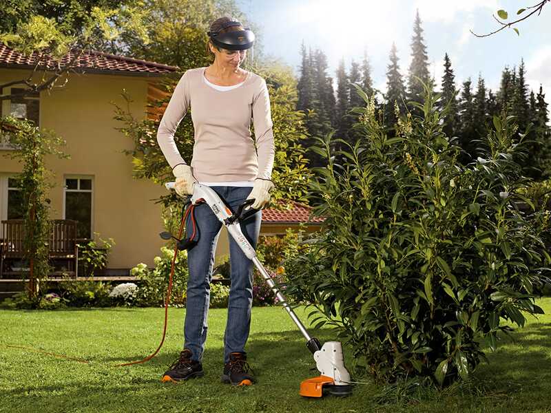 STIHL FSE 52 - Tagliabordi elettrico - 500 W