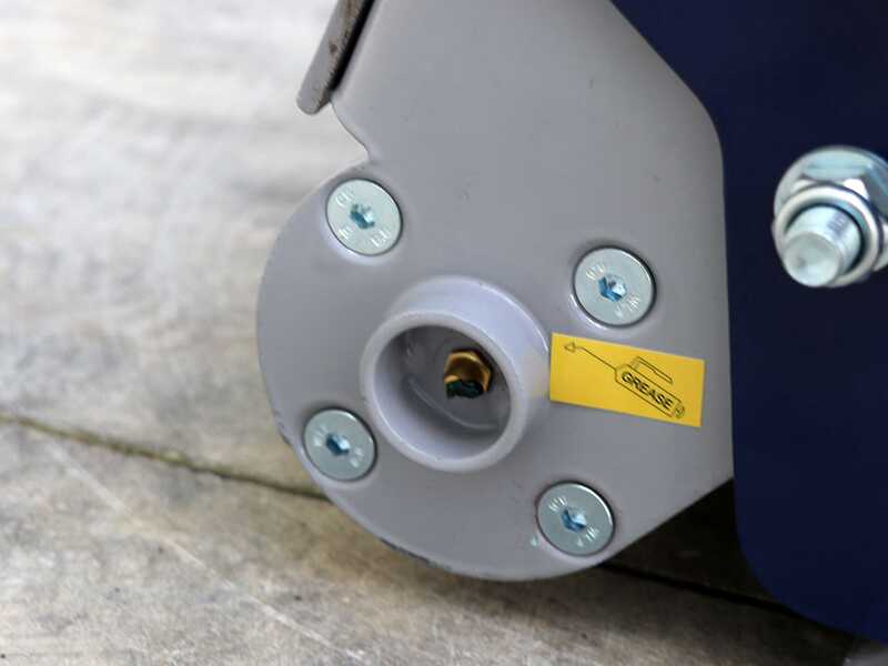 BullMach MAIA 155 SH - Trinciaerba per trattore con disco interfilare - Serie media - Spostamento idraulico