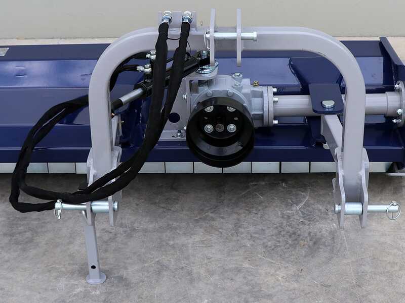BullMach MAIA 155 SH - Trinciaerba per trattore con disco interfilare - Serie media - Spostamento idraulico