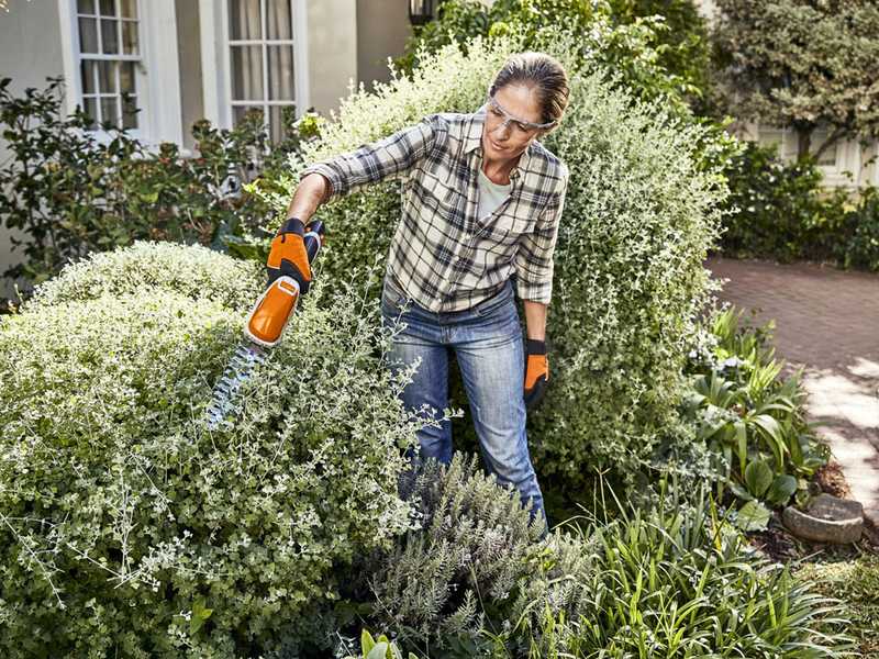 STIHL HSA 26 - Forbice tagliaerba a batteria - Tagliasiepi - 10.8V 2.6Ah