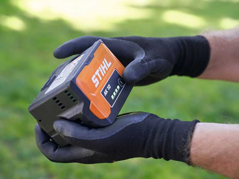 STIHL FSA 57 - Decespugliatore a batteria - 36V/2Ah