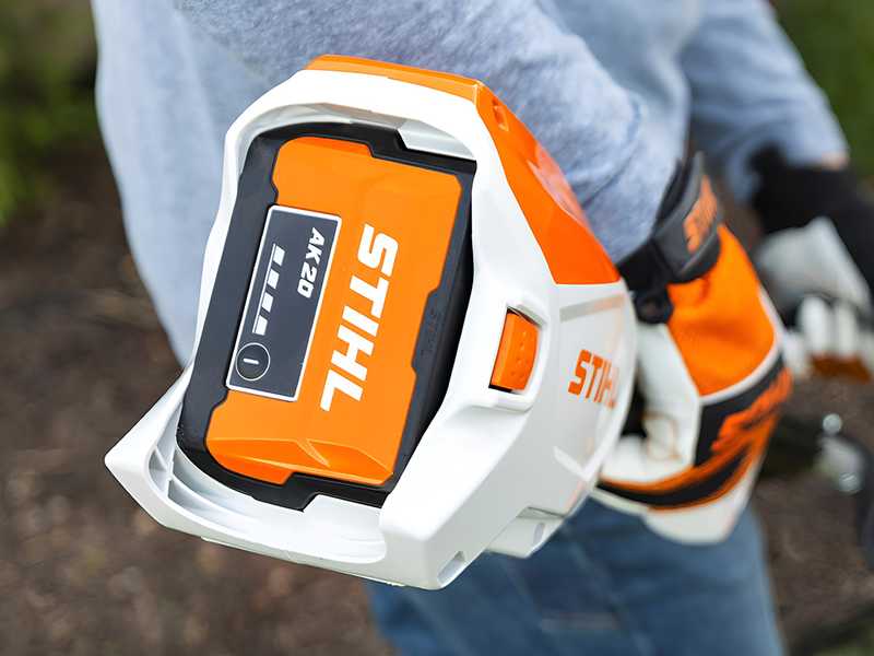 STIHL FSA 70 R - Decespugliatore a batteria - 36V - SENZA BATTERIA E CARICABATTERIA