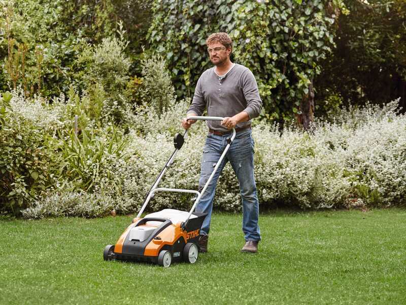 STIHL RLE 240 - Arieggiatore elettrico - 1500W