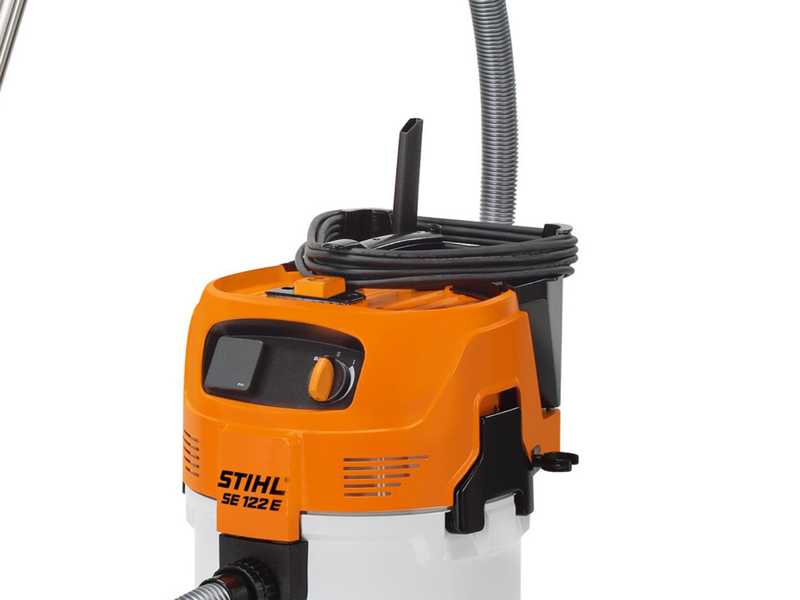 STIHL SE 122 E - Bidone aspiratutto - Soffiatore - Capacit&agrave; 30l - 1500W