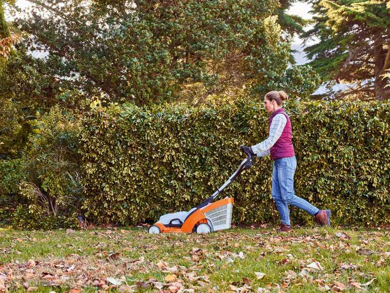 STIHL RME 339 C - Tagliaerba elettrico 1200 W - Taglio 37 cm