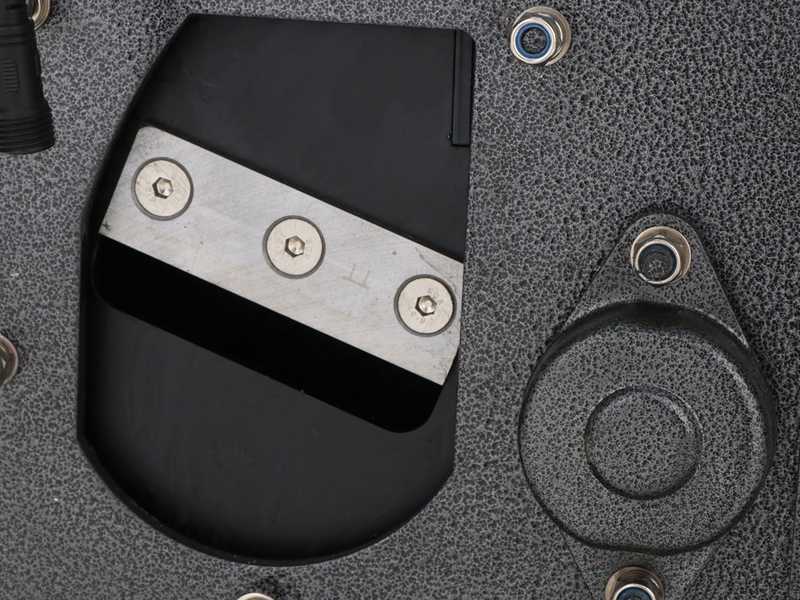 BlackStone DSP 70 J - Biotrituratore a scoppio  - Motore a benzina da 212cc
