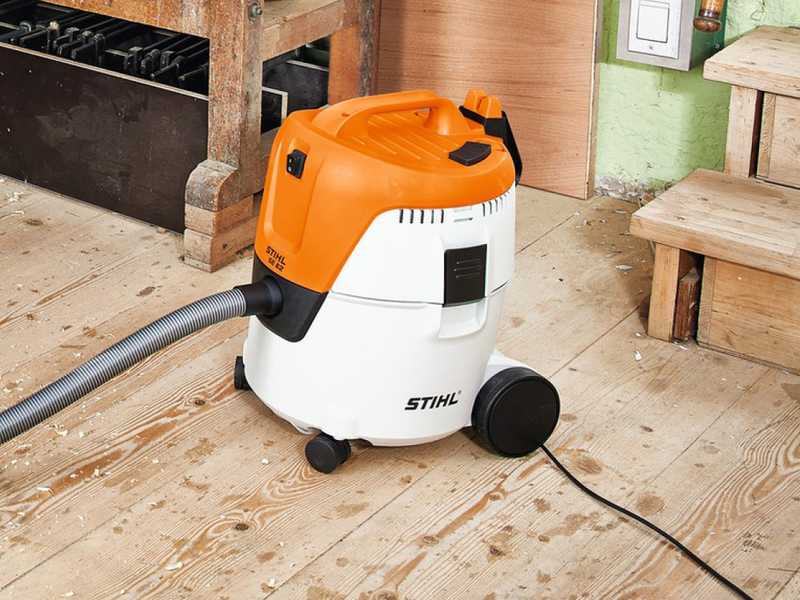 STIHL SE 62 - Bidone aspiratutto - Soffiatore - Capacit&agrave; 20l - 1400W