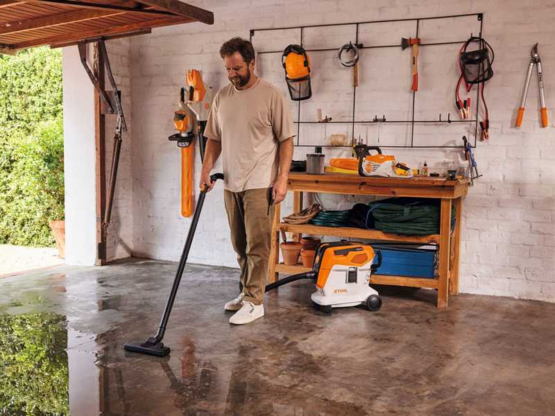 STIHL SEA 60 L - Bidone aspiratutto a batteria - 36V - SENZA BATTERIA E CARICABATTERIA