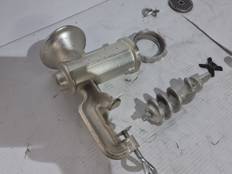 OUTLET - DIFETTI ESTETICI - Reber 8685N n&deg; 10 Tritacarne manuale a manovella - Morsetto di fissaggio