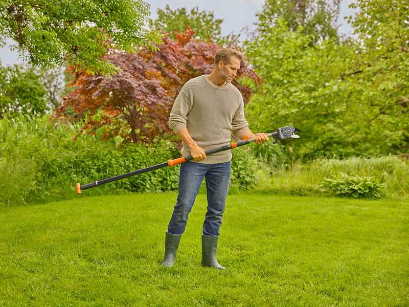 Gardena StarCut Pro L - Forbicione troncarami su asta telescopica 175-400cm + Segaccio con lama da 34 cm - &Oslash;32mm