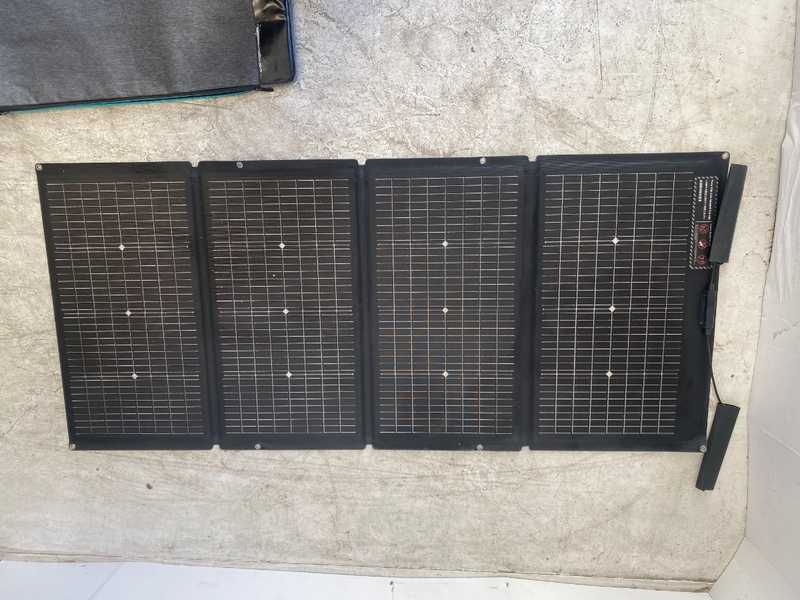 OUTLET - PICCOLI DIFETTI ESTETICI - EcoFlow Pannello fotovoltaico portatile Bifacciale - 220W