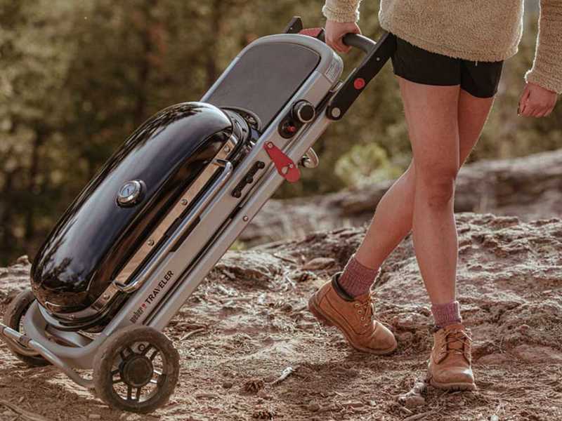 Weber Traveler Stealth - Barbecue a gas portatile
