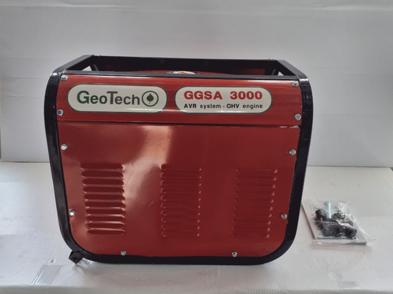 OUTLET - DIFETTI ESTETICI - GeoTech GGSA3000 - Generatore di corrente con AVR 2.7 kW - Continua 2.5 kW Monofase
