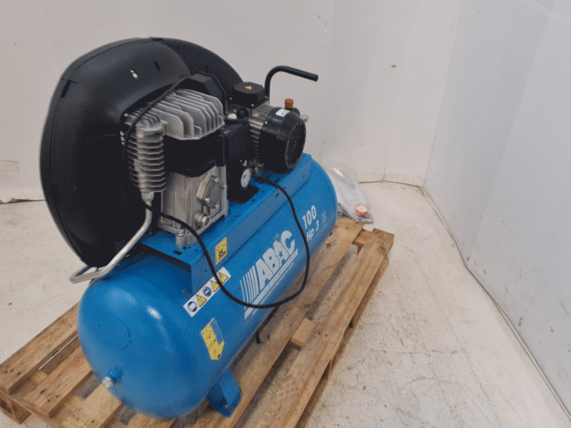 OUTLET - DIFETTI ESTETICI - Abac A29B 100 CT3 - Compressore aria trifase a cinghia - 100 lt aria compressa