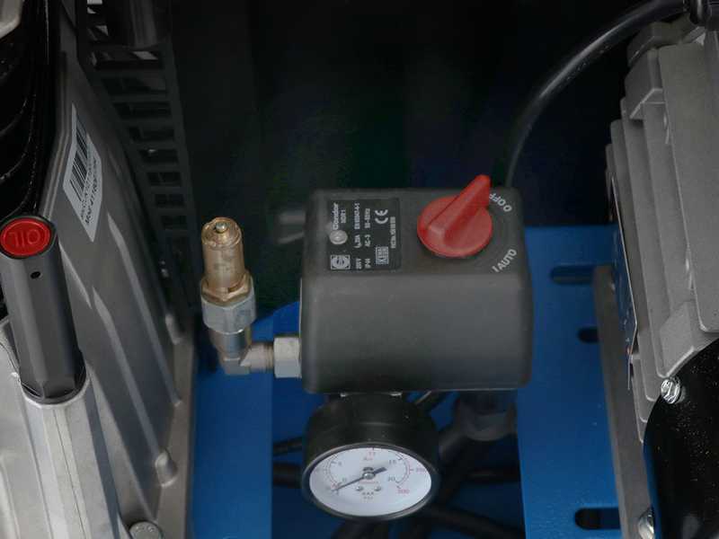 OUTLET - PICCOLI DIFETTI ESTETICI - Abac A39B 100 CM3 - Compressore aria monofase professionale a cinghia - 100 lt