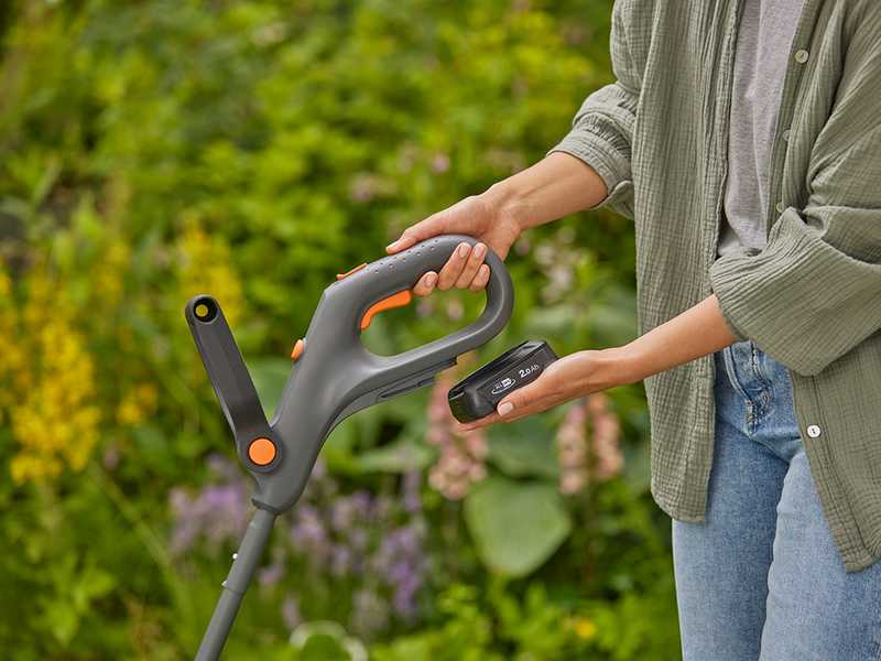 Gardena EasyTrim 25/18V P4A - Tagliabordi a batteria - SENZA BATTERIE E CARICABATTERIE