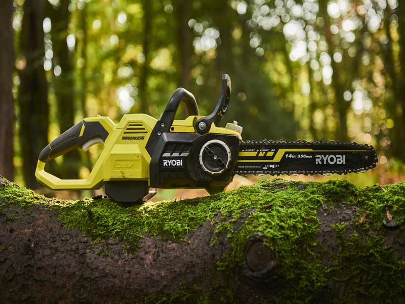 OUTLET - PICCOLI DIFETTI ESTETICI - Ryobi BRUSHLESS RY36CSX35A-0 - Elettrosega Max Power 36V - Lama da 35cm - SENZA BATTERIA E CARICABATTERIA