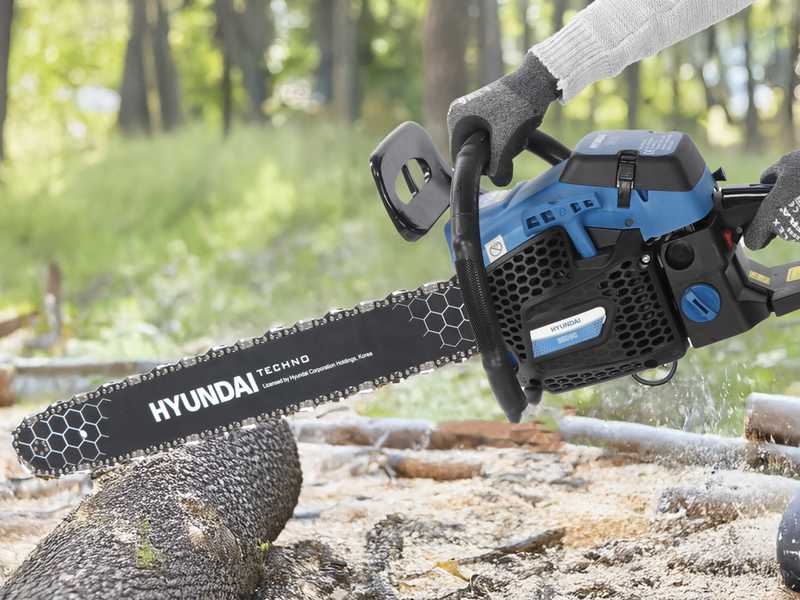 Hyundai RG5600-5 - Motosega a scoppio da abbattimento - Lama da 60cm