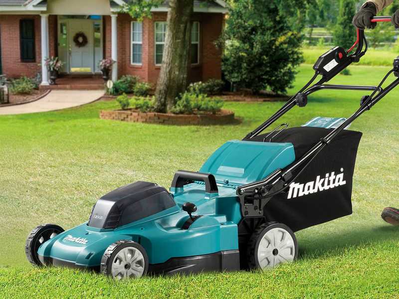 Makita DLM539PT2 - Tagliaerba a batteria - 36V - Taglio 53 cm - 2x 18V 5Ah