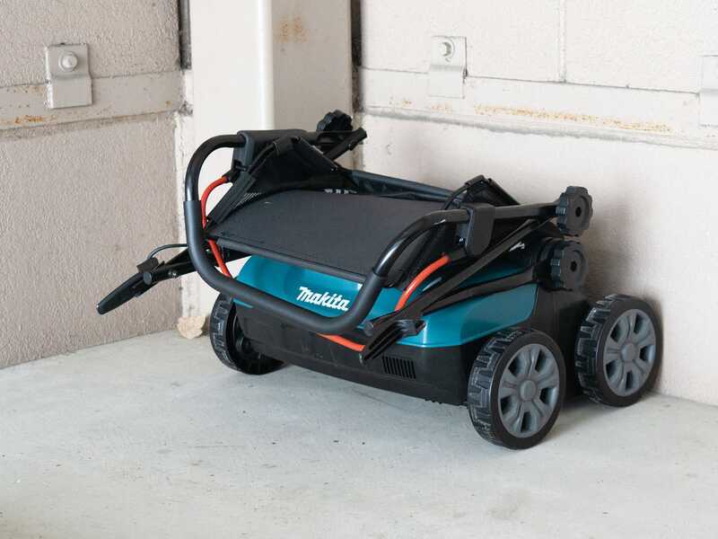 Makita DUV320RT - Arieggiatore a batteria - 18V 5Ah