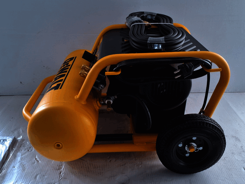 OUTLET - DA ESPOSIZIONE - DeWalt DPC17PS-QS - Compressore aria elettrico portatile monofase, oil-less - Motore 2.5 HP - 17 lt