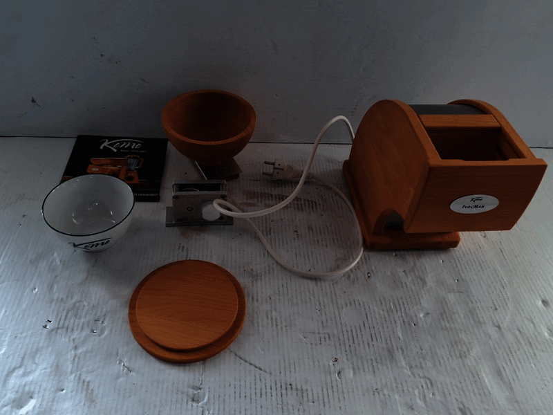 OUTLET - PICCOLI DIFETTI ESTETICI - Komo FlocMan 600g - Fioccatrice elettrica - Motore da 140W
