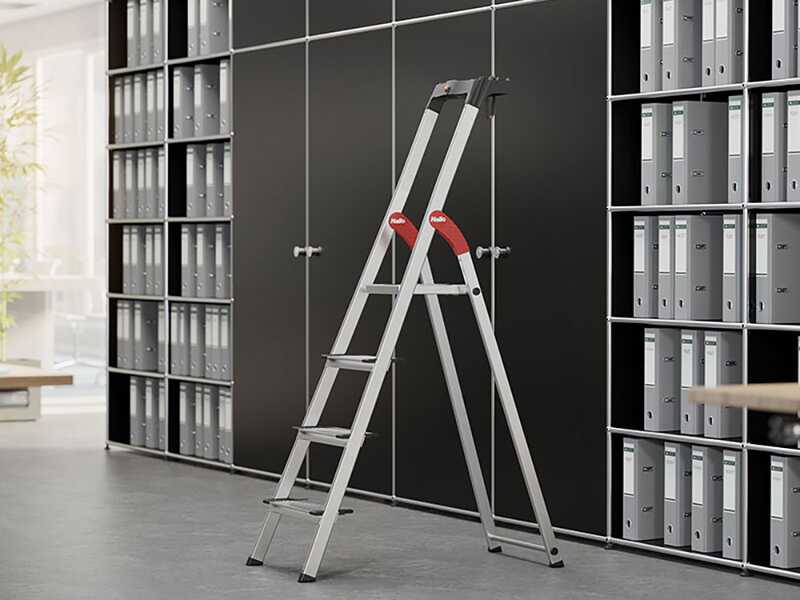Hailo ProfiStep XXL, 4 gradini, 1.61 m - Scalandrino in alluminio con cavalletto - Altezza stimata operativa 2.60 m