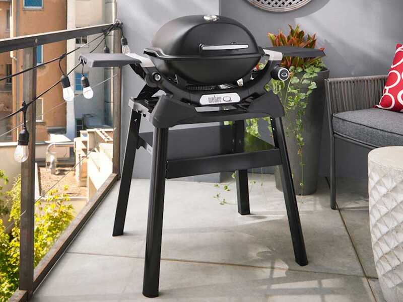 Weber Q1200N - Barbecue a gas con ripiani laterali e supporto accessori