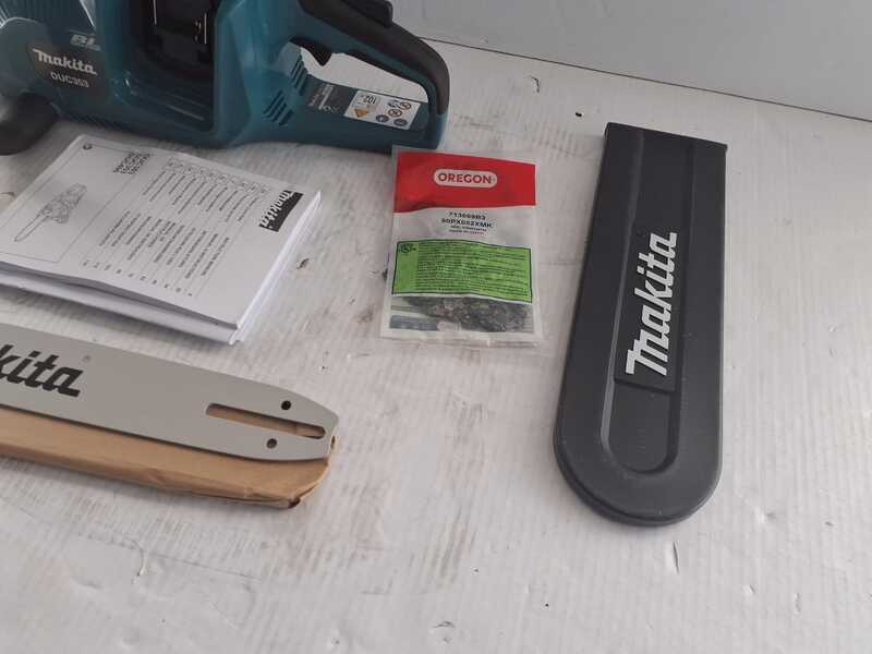 OUTLET - DA ESPOSIZIONE - Makita DUC353Z - Elettrosega a batteria - 36V - SENZA BATTERIA E CARICABATTERIA