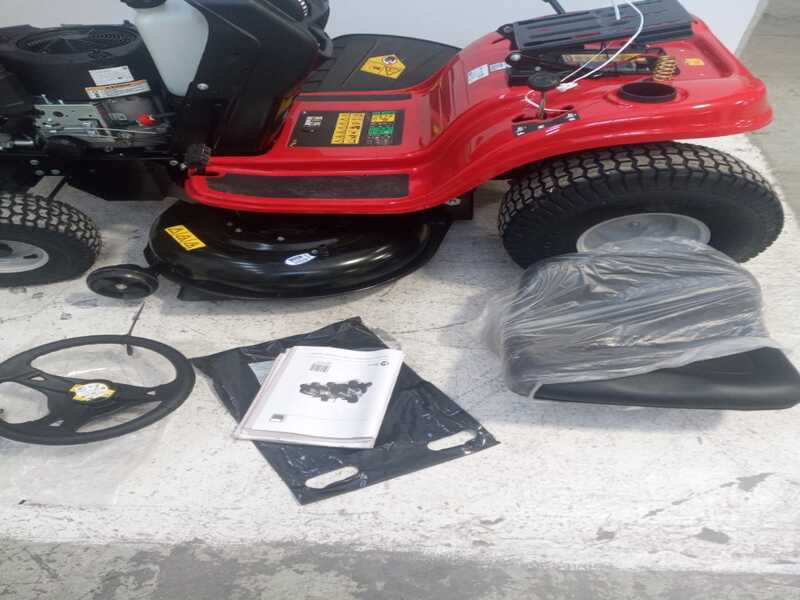OUTLET - PICCOLO DIFETTO ESTETICO - Troy Bilt Bronco 107T-S - Trattorino rasaerba - trasmissione continua CVT - scarico laterale