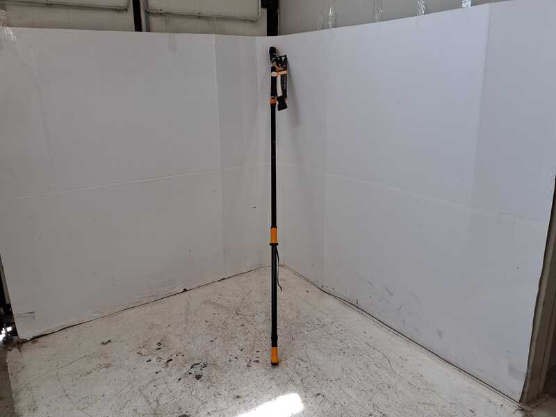 OUTLET - PICCOLI DIFETTI ESTETICI - Fiskars UPX86 - Forbicione da potatura telescopico professionale - asta 240/400 cm + segaccio - &Oslash; 32mm