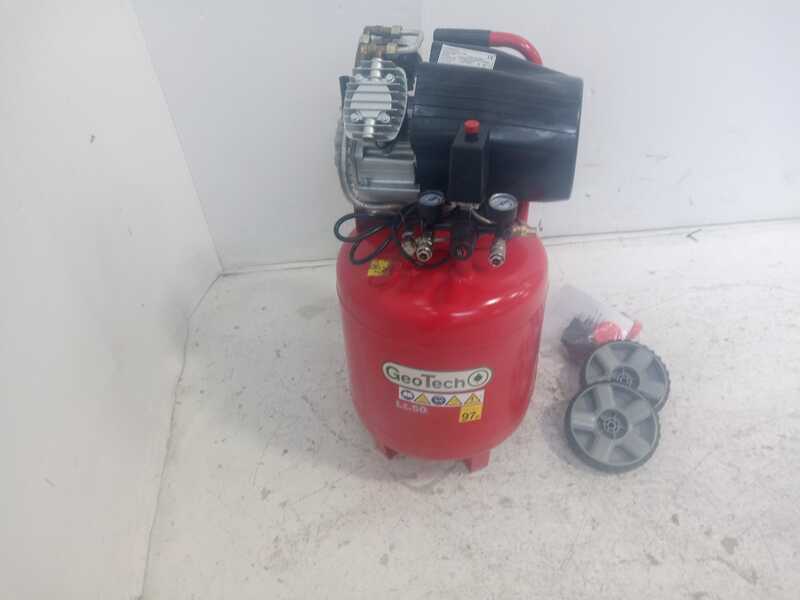 OUTLET - PICCOLI DIFETTI ESTETICI - GeoTech AC50V-10-30VC - Compressore aria elettrico carrellato verticale - Motore 3 HP - 50 lt aria compressa