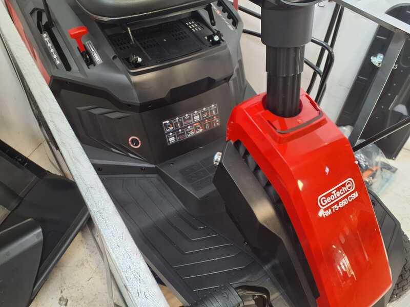 OUTLET - UTILIZZATO PER PROVA - GeoTech-Pro RM 75-660 CSM - Trattorino tagliaerba mini-rider - Taglio da 66cm - Avviamento elettrico