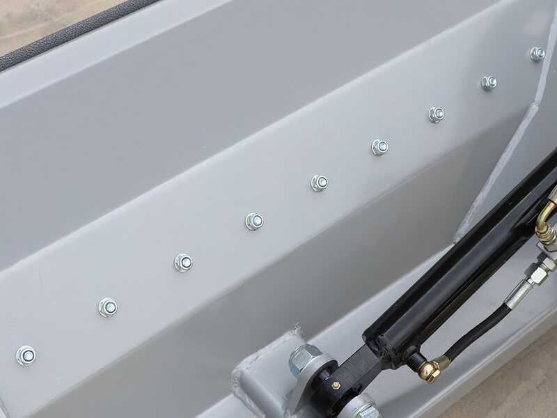 OUTLET - UTILIZZATO PER PROVA - BlackStone BVM 120 M - Trincia argini laterale per trattore - Serie media
