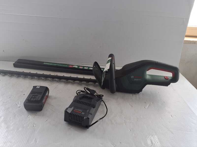 OUTLET - UTILIZZATO PER PROVA - Bosch AdvancedHedgeCut 36 - Tagliasiepi a batteria litio 36V/2Ah - Lama da 65 cm