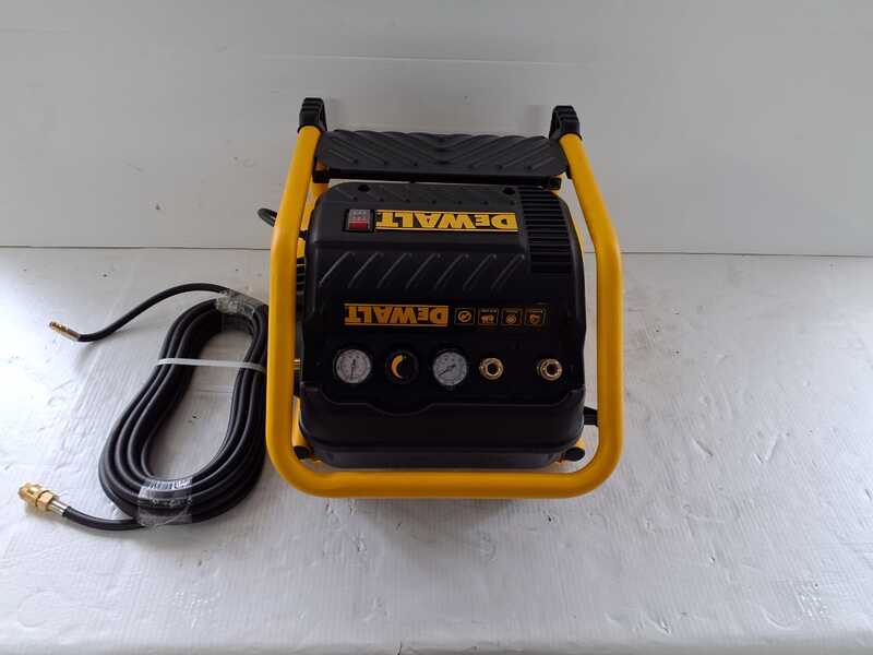 OUTLET - SENZA IMBALLO ORIGINALE - DeWalt DPC10QTC-QS - Compressore aria elettrico portatile monofase, oil-less - Motore 1.5 HP - 9.4 lt