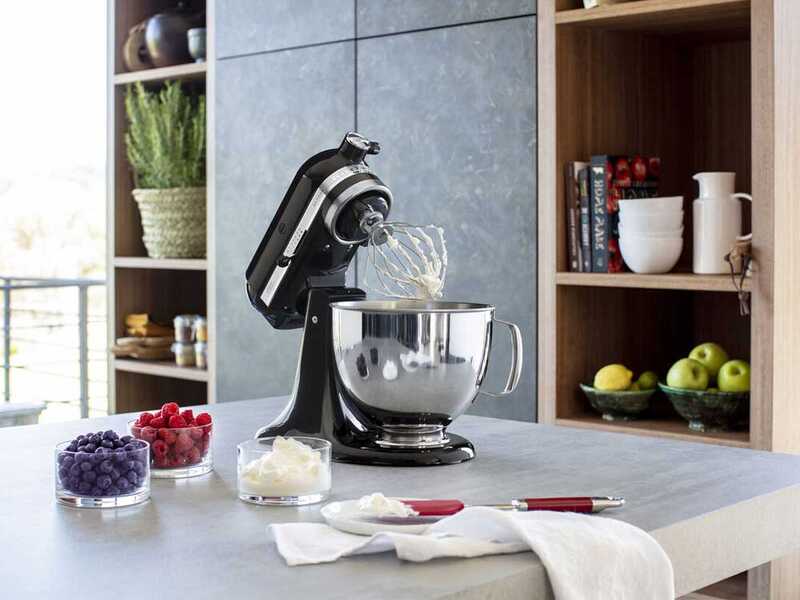 KitchenAid Artisan Nero Onice - Impastatrice planetaria con testa reclinabile
