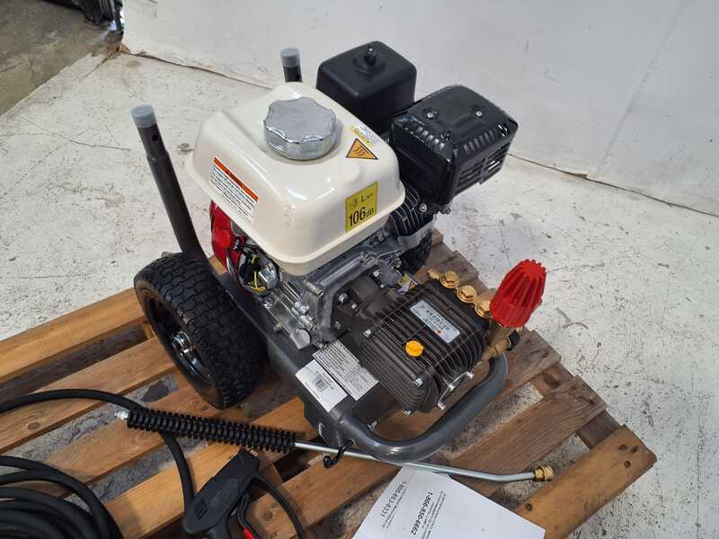 OUTLET - UTILIZZATO PER PROVA - Idropulitrice a scoppio professionale BWDK 11/200 PRO - 200 bar 660 l/m - pompa Comet BWD-K - motore Honda GX 200